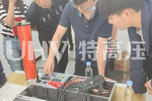 特高压为天津一家做预防性试验公司提供售后服务(图4)